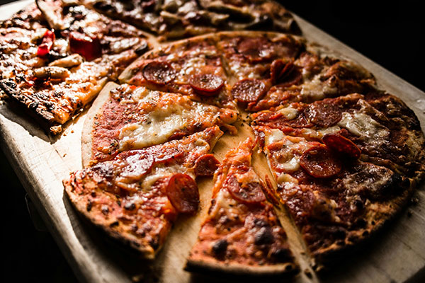 From small to XL, create your own pizza and enjoy!